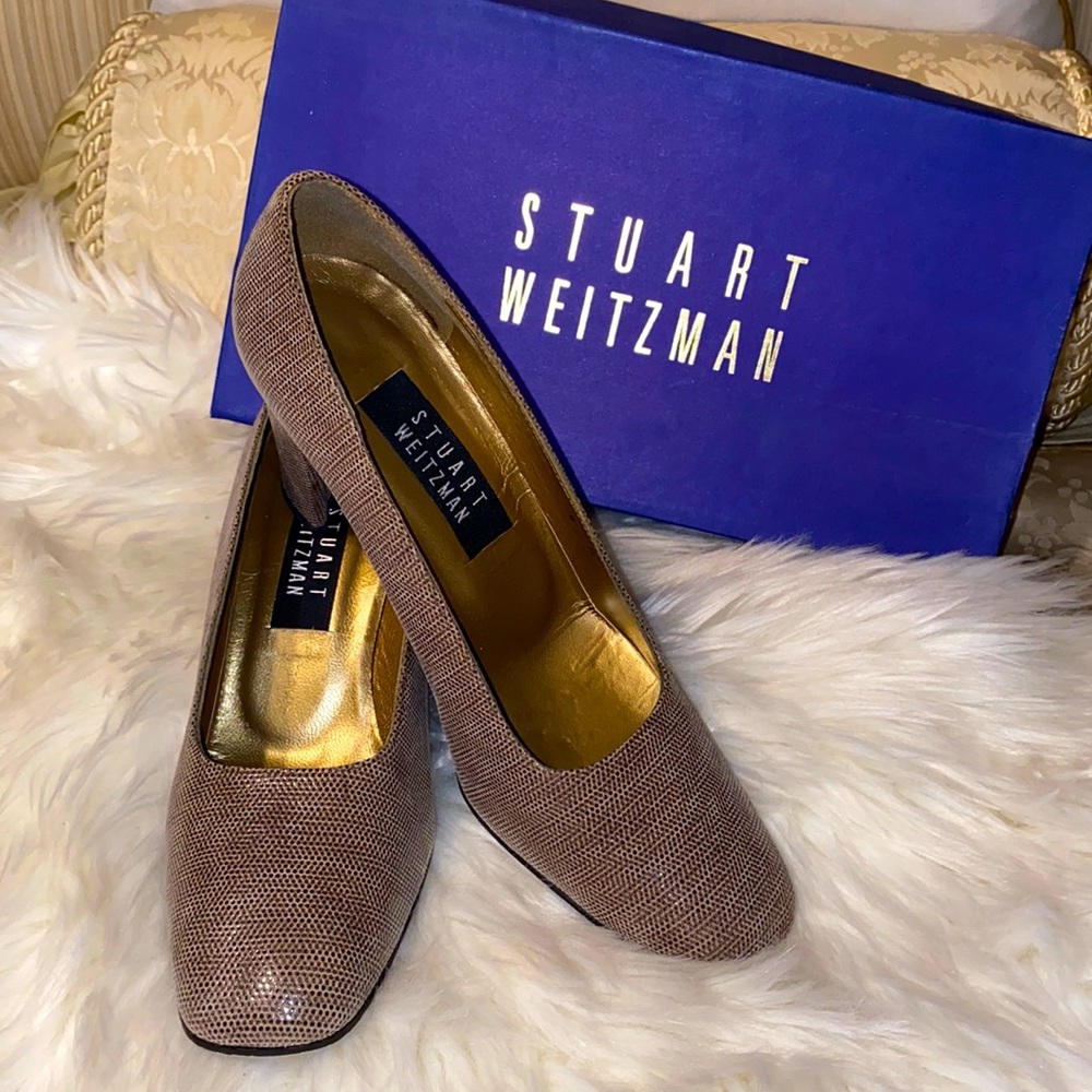 Stuart Weitzman Taupe Iguana Shoe Size 8M